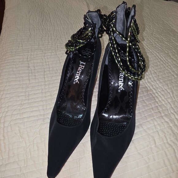 J. Renee - Picture 5 of 11